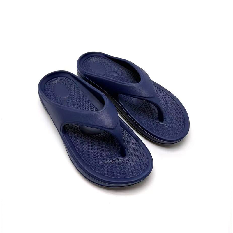 1754357897625384.jpg 雅购特拖鞋