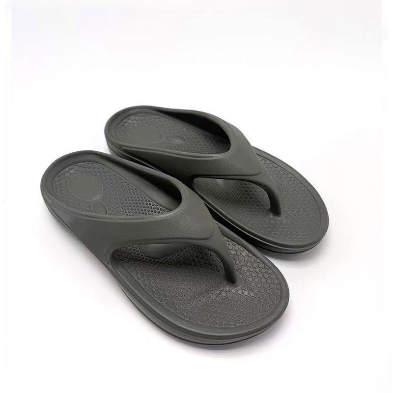 1754357918738088.jpg 雅购特拖鞋