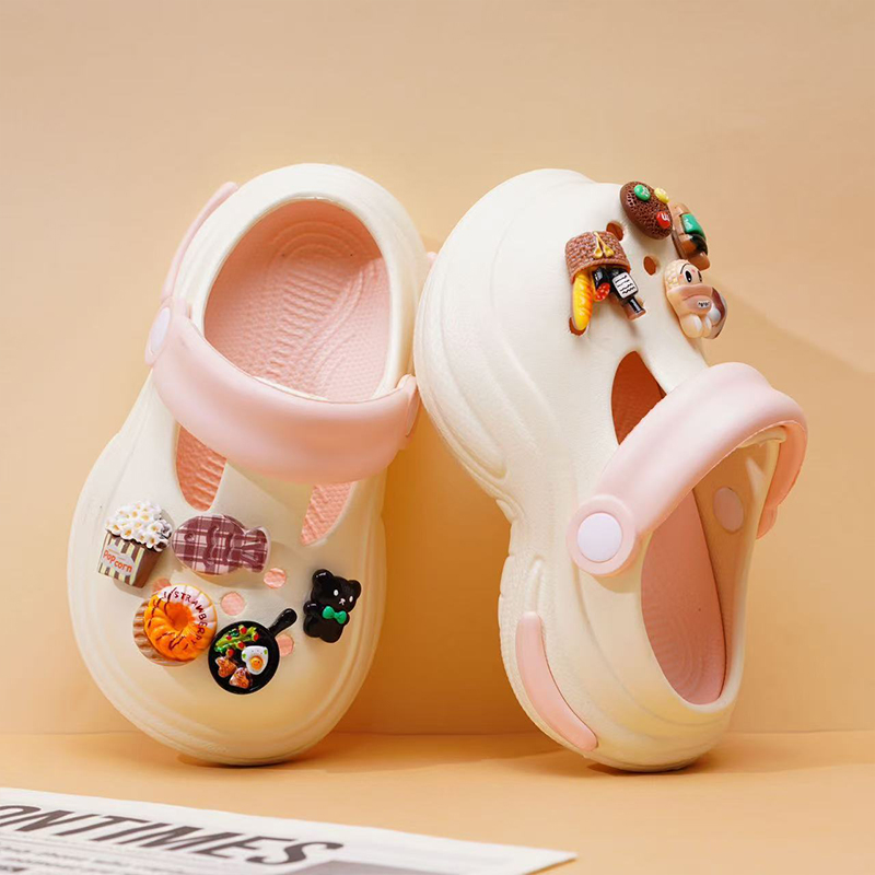 1754361570579471.jpg 雅购特拖鞋