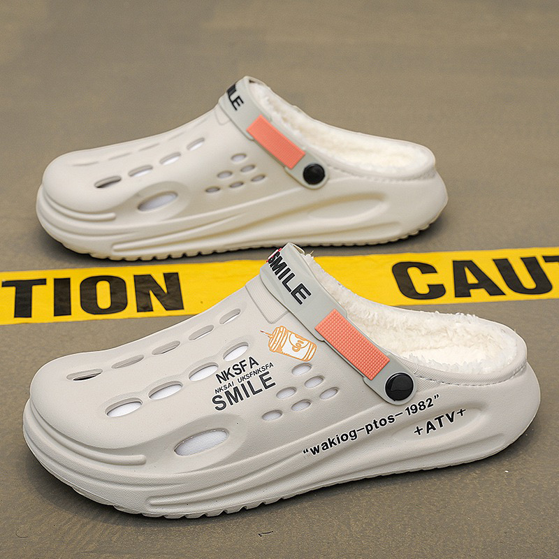 1754472243179372.jpg 雅购特拖鞋