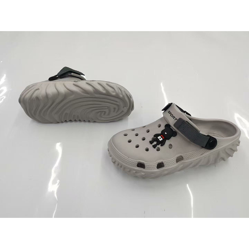 1754632873630146.jpg 雅购特拖鞋