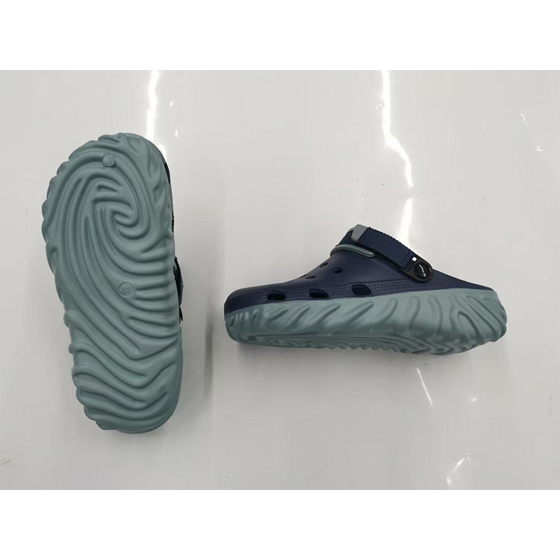 1754633071130435.jpg 雅购特拖鞋