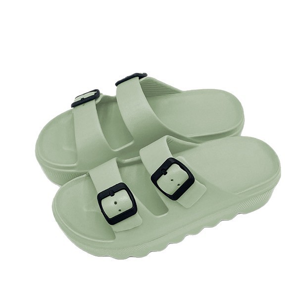 1754706706244277.jpg 雅购特拖鞋