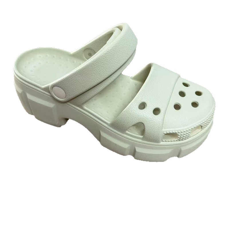 1754905974914354.jpg 雅购特拖鞋