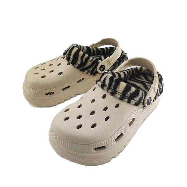 1754960688611107.jpg 雅购特拖鞋