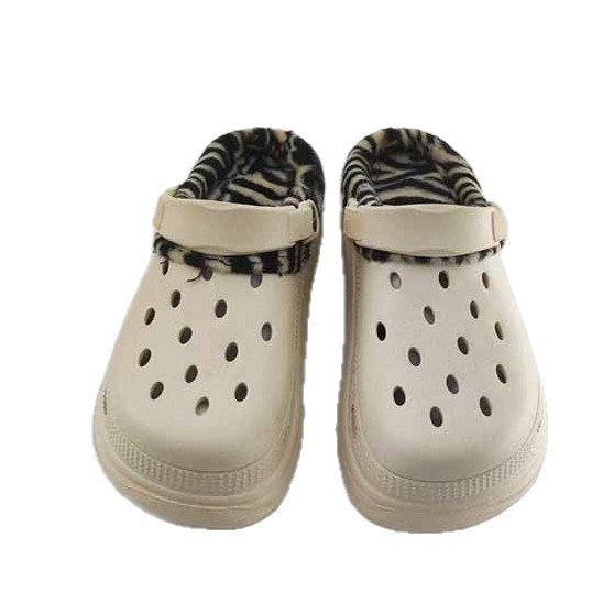 1754960696592221.jpg 雅购特拖鞋