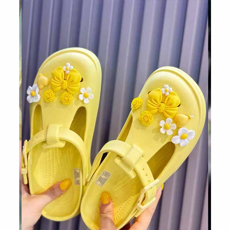 1754968904124886.jpg 雅购特拖鞋