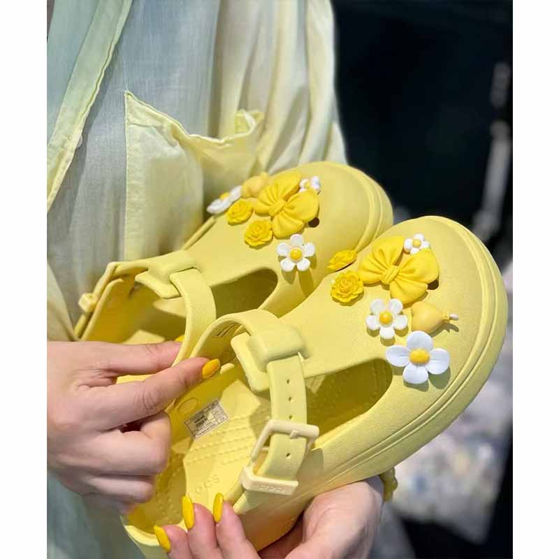 1754968904606581.jpg 雅购特拖鞋