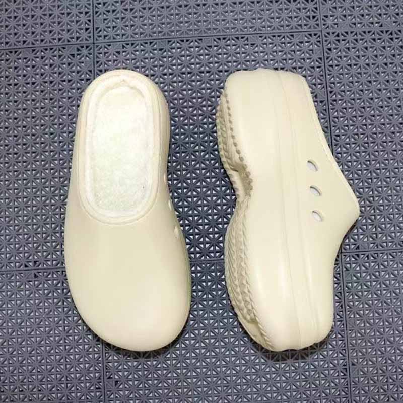 1755046554832025.jpg 雅购特拖鞋