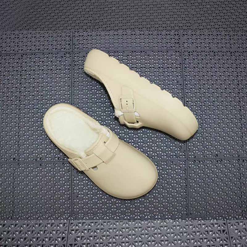 1755046686127046.jpg 雅购特拖鞋