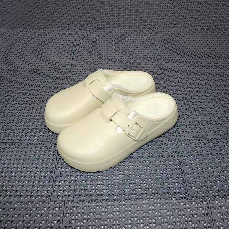 1755046686479593.jpg 雅购特拖鞋