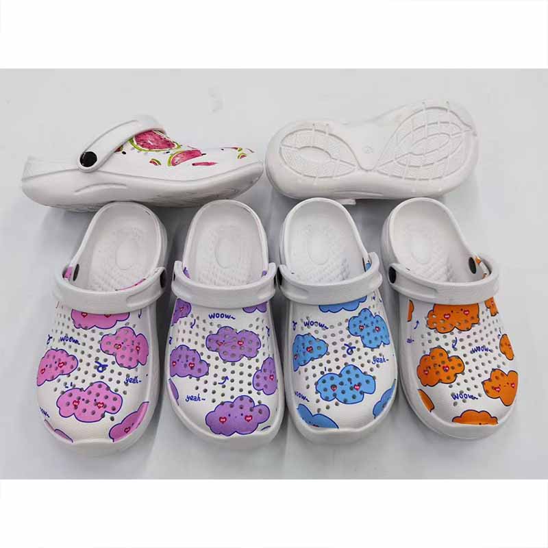 1755069838640959.jpg 雅购特拖鞋