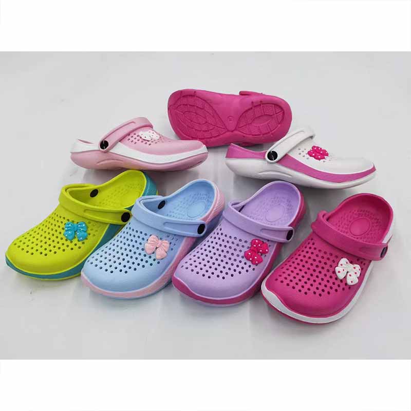 1755069845517770.jpg 雅购特拖鞋