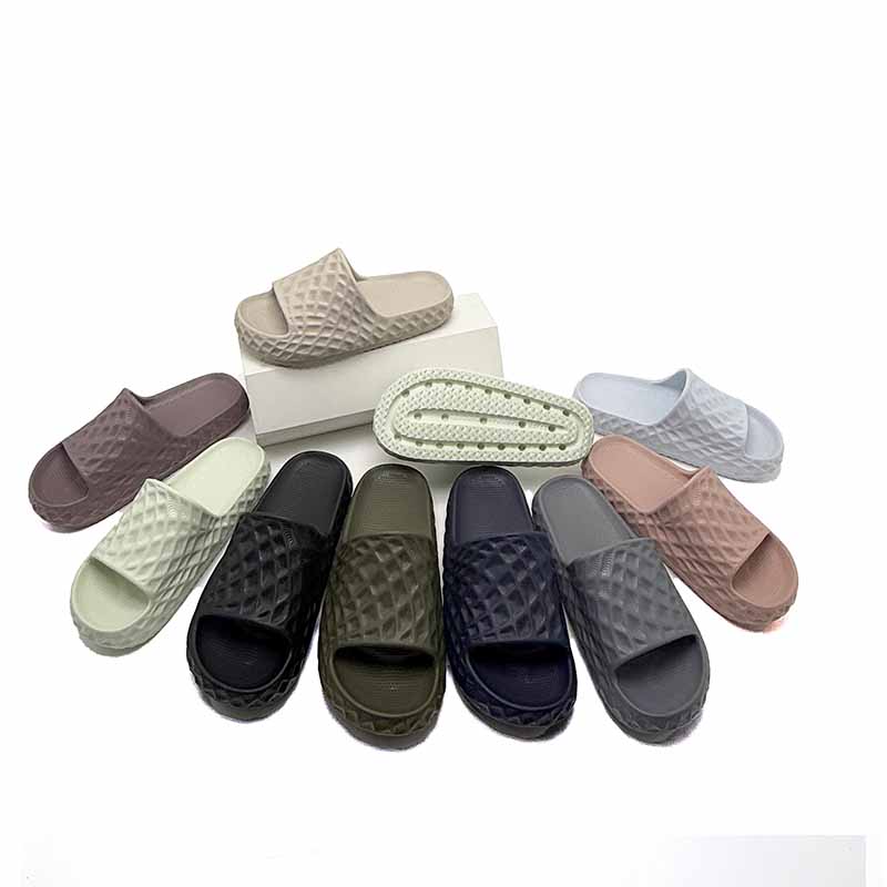 1755223037499588.jpg 雅购特拖鞋