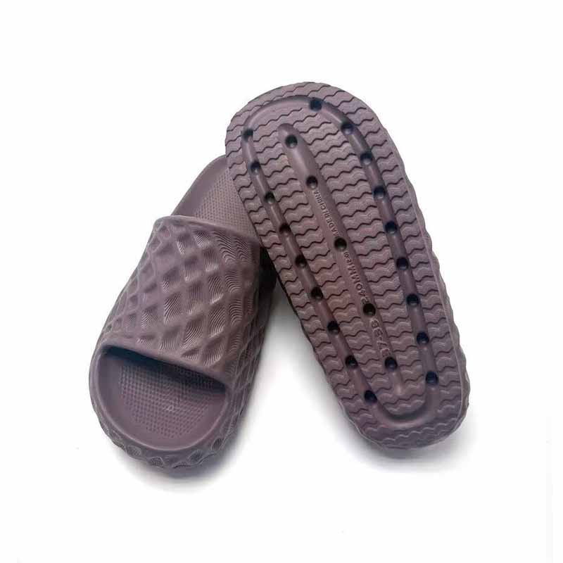 1755223100967209.jpg 雅购特拖鞋