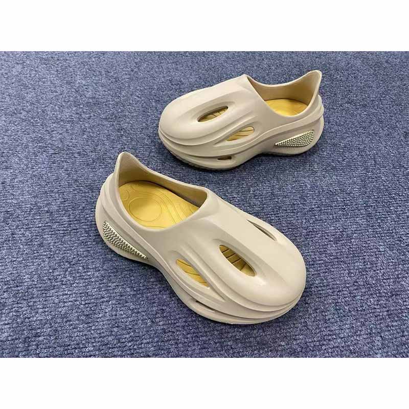 1755236608554692.jpg 雅购特拖鞋