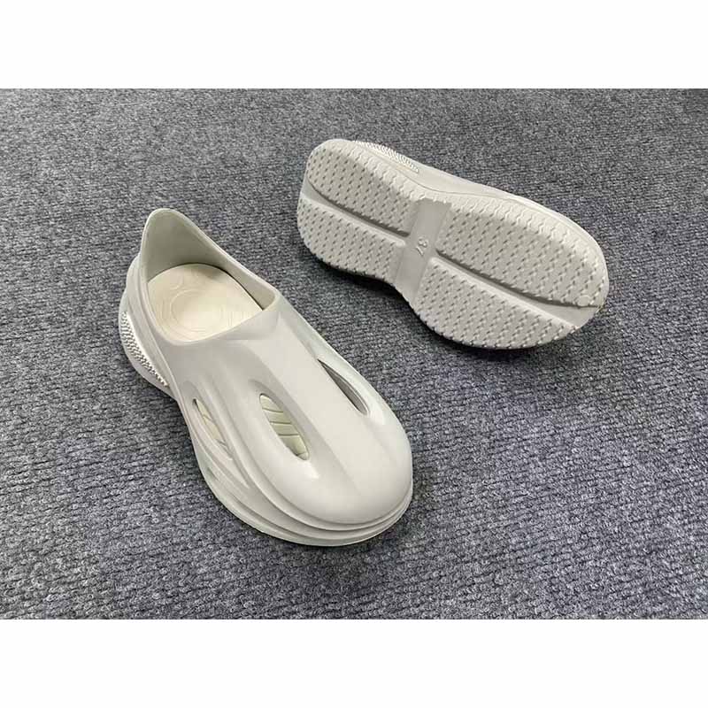 1755236608877254.jpg 雅购特拖鞋