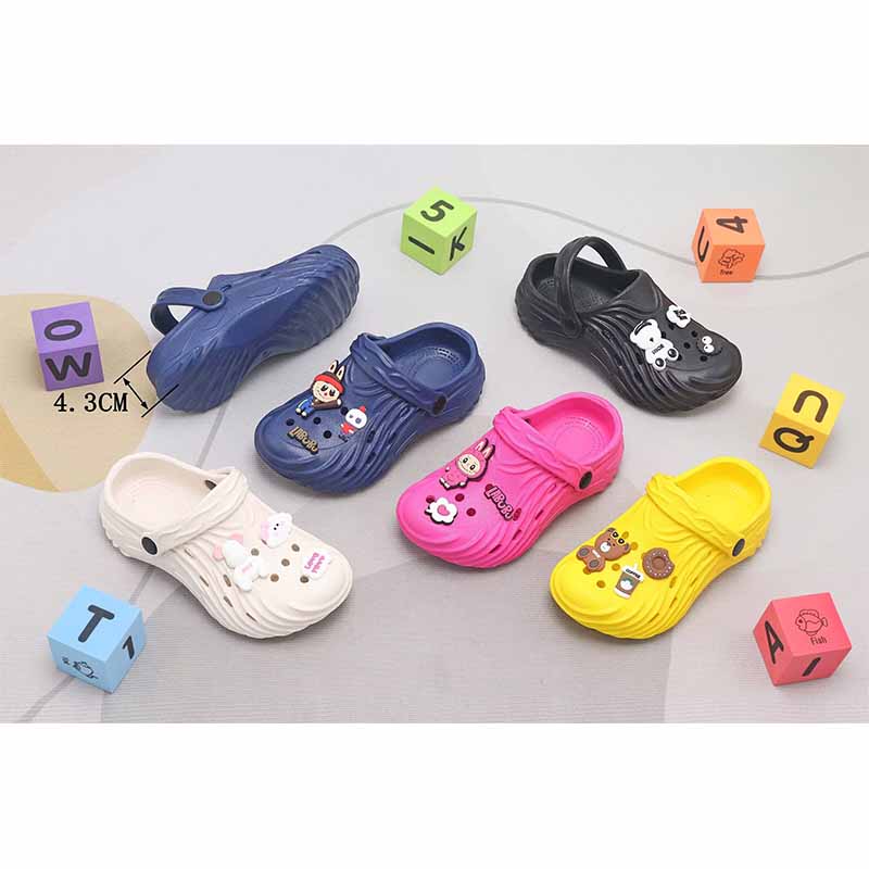 1755236831705431.jpg 雅购特拖鞋