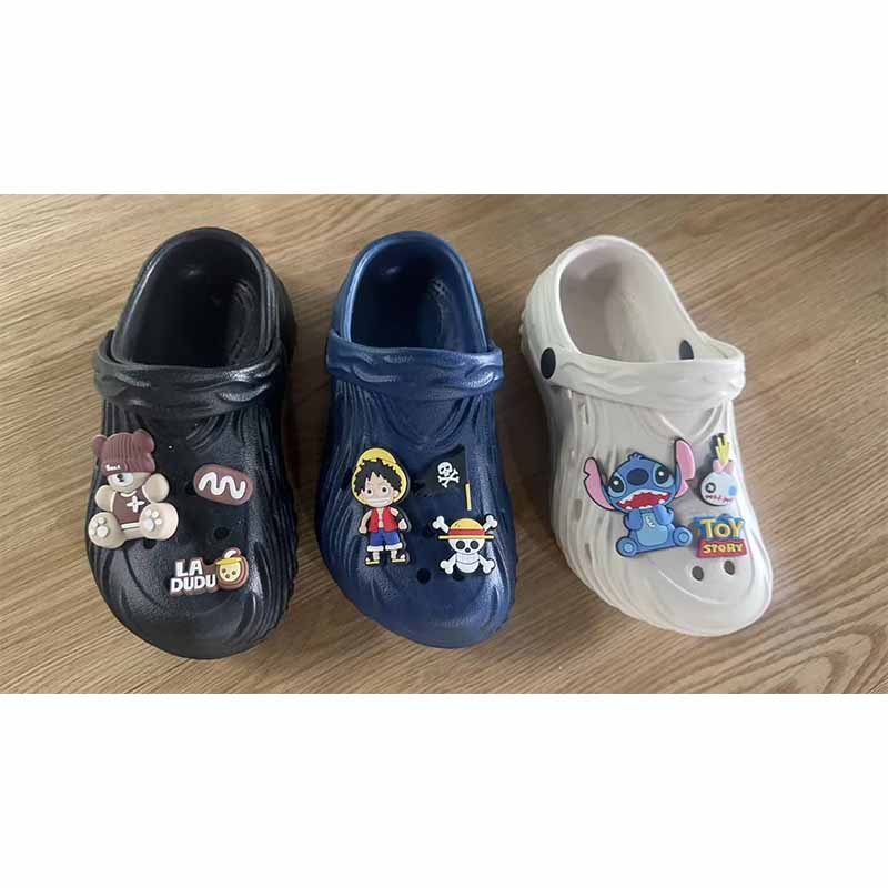 1755236838735595.jpg 雅购特拖鞋