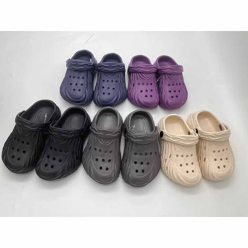 1755236995391274.jpg 雅购特拖鞋