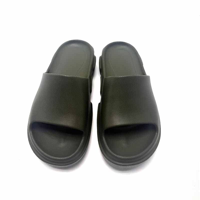 1755396075836272.jpg 雅购特拖鞋