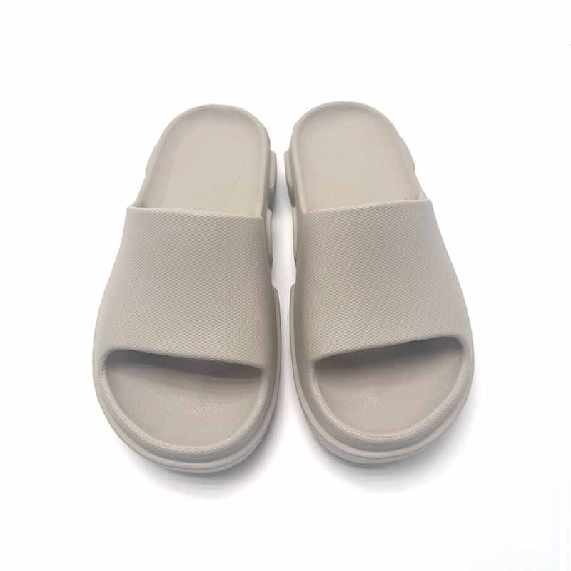 1755396076677158.jpg 雅购特拖鞋