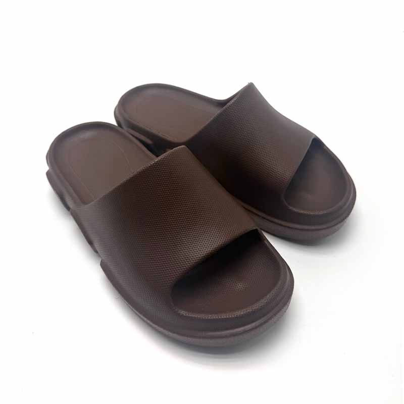 1755396284114021.jpg 雅购特拖鞋