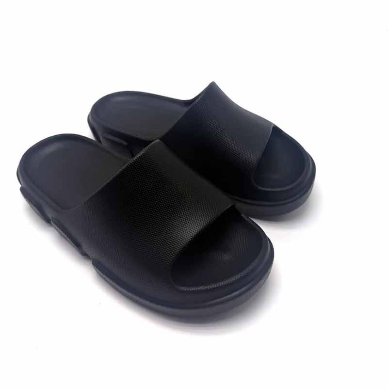 1755396284553819.jpg 雅购特拖鞋