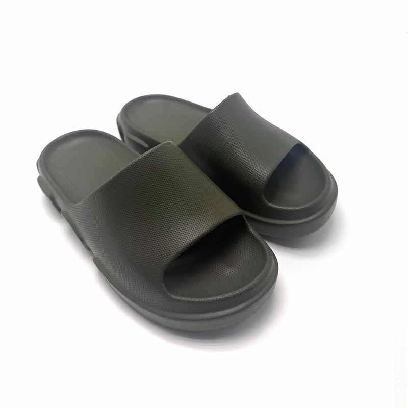 1755396284773143.jpg 雅购特拖鞋