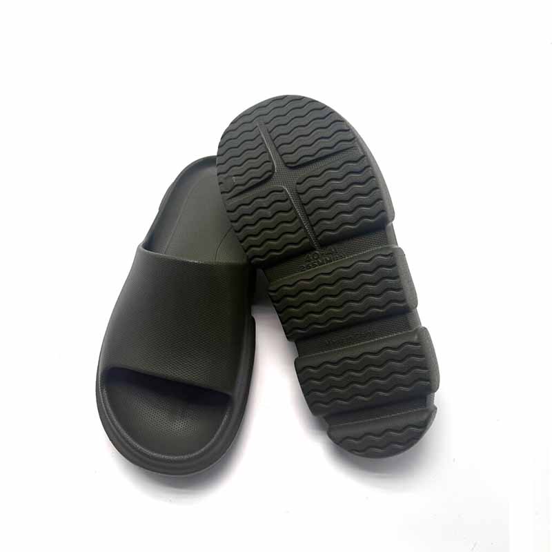 1755396284784169.jpg 雅购特拖鞋