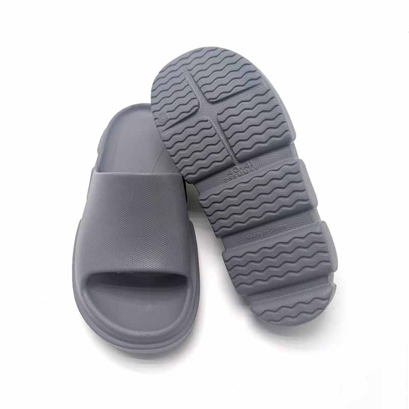 1755396285292445.jpg 雅购特拖鞋