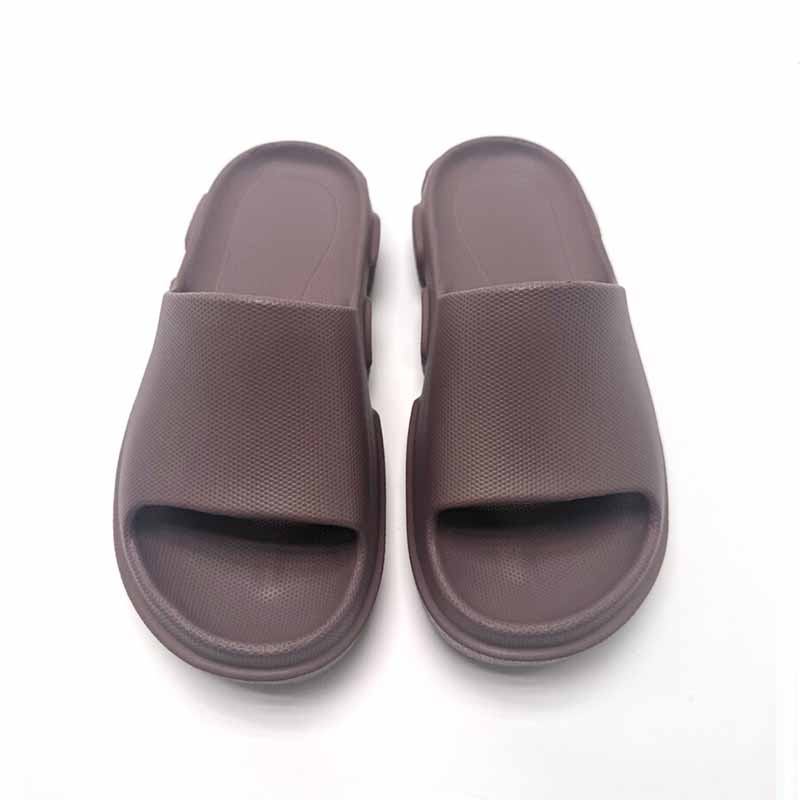 1755396285976711.jpg 雅购特拖鞋