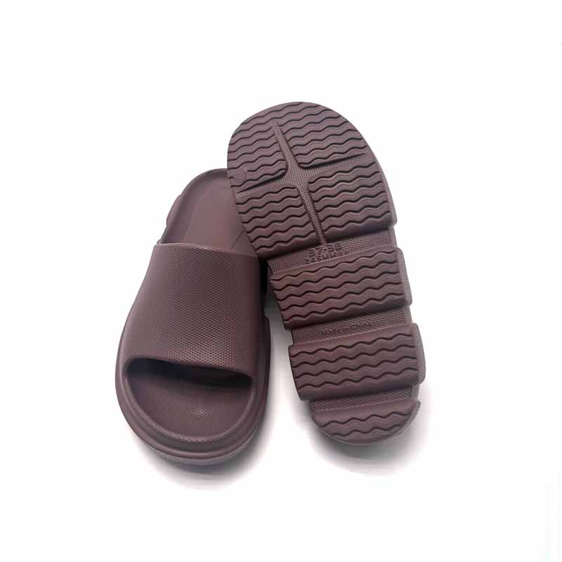 1755396286802033.jpg 雅购特拖鞋