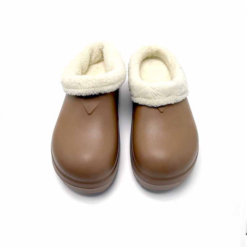 1755397502740057.jpg 雅购特拖鞋