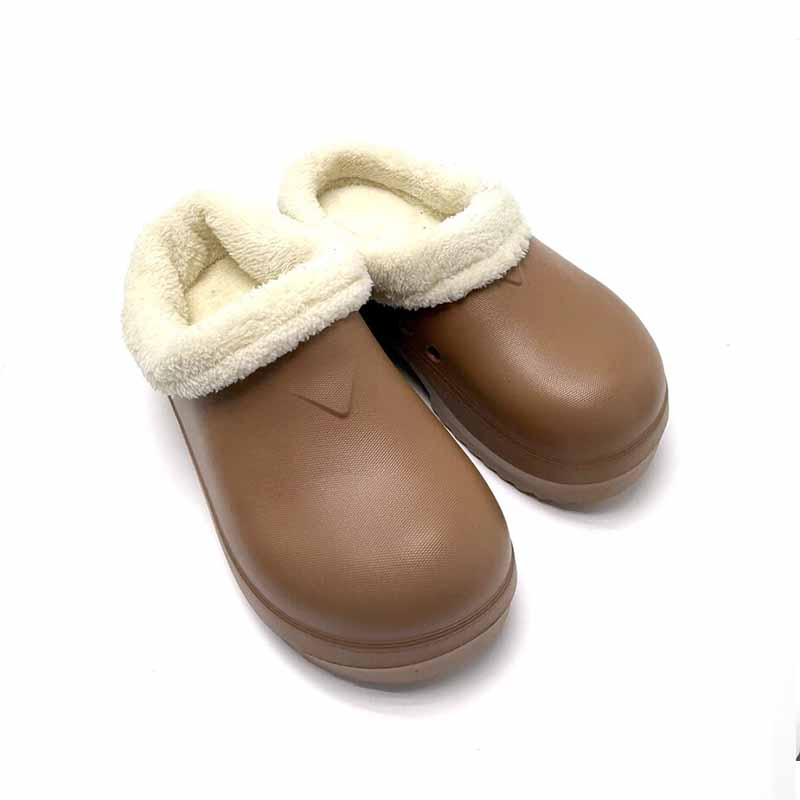 1755397502785445.jpg 雅购特拖鞋