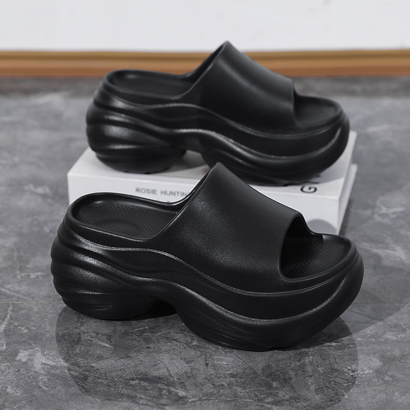 1755479172230748.jpg 雅购特拖鞋