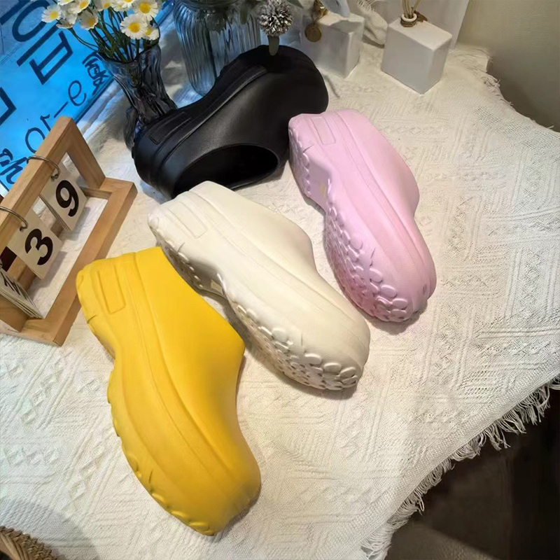 1755488478645871.jpg 雅购特拖鞋