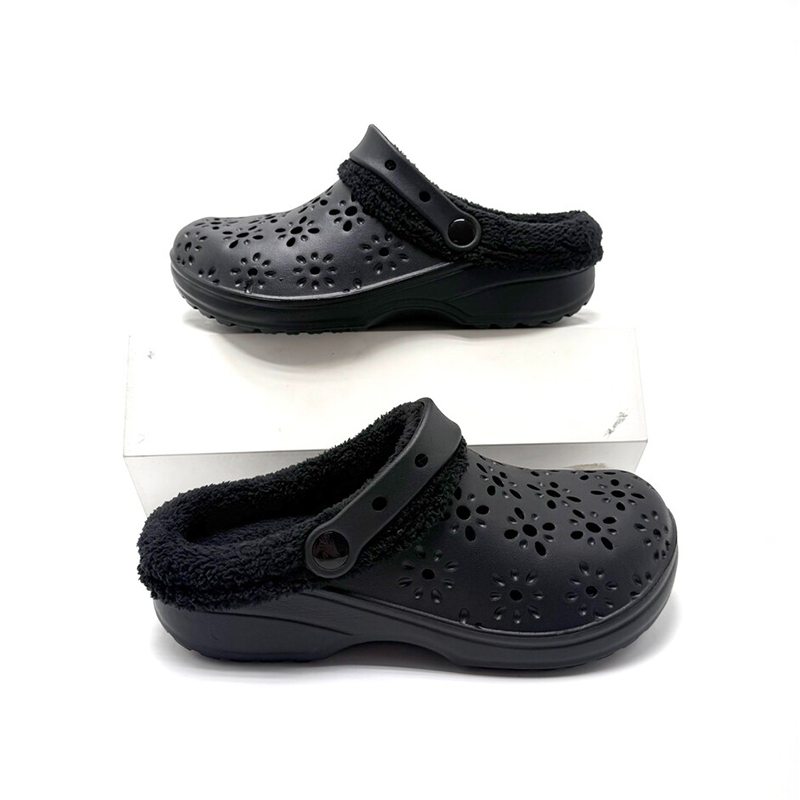 1755568011199105.jpg 雅购特拖鞋