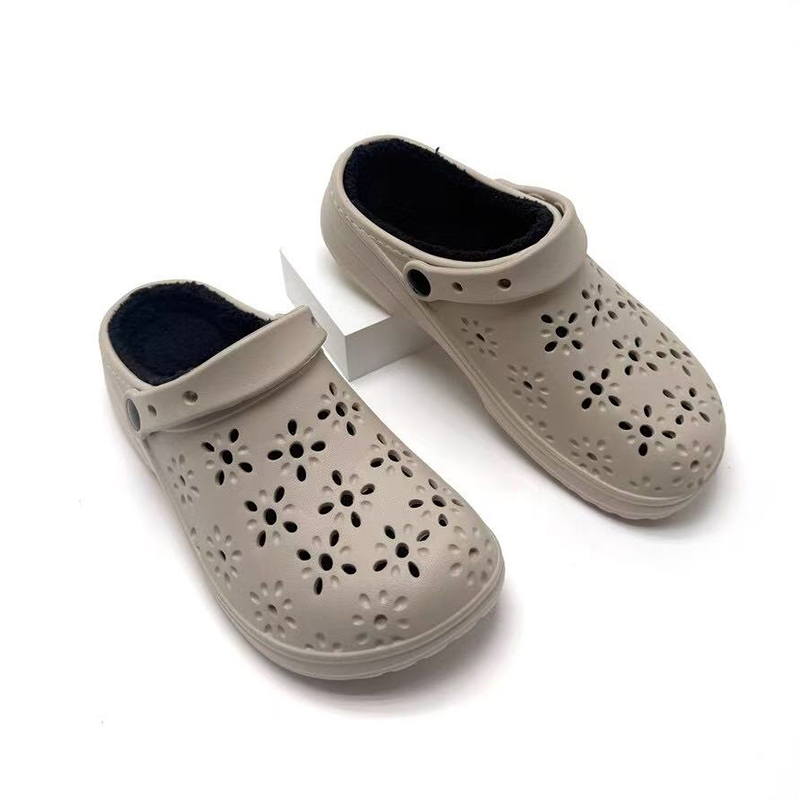 1755568123300913.jpg 雅购特拖鞋