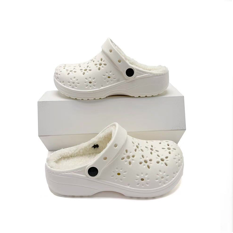 1755568124970458.jpg 雅购特拖鞋