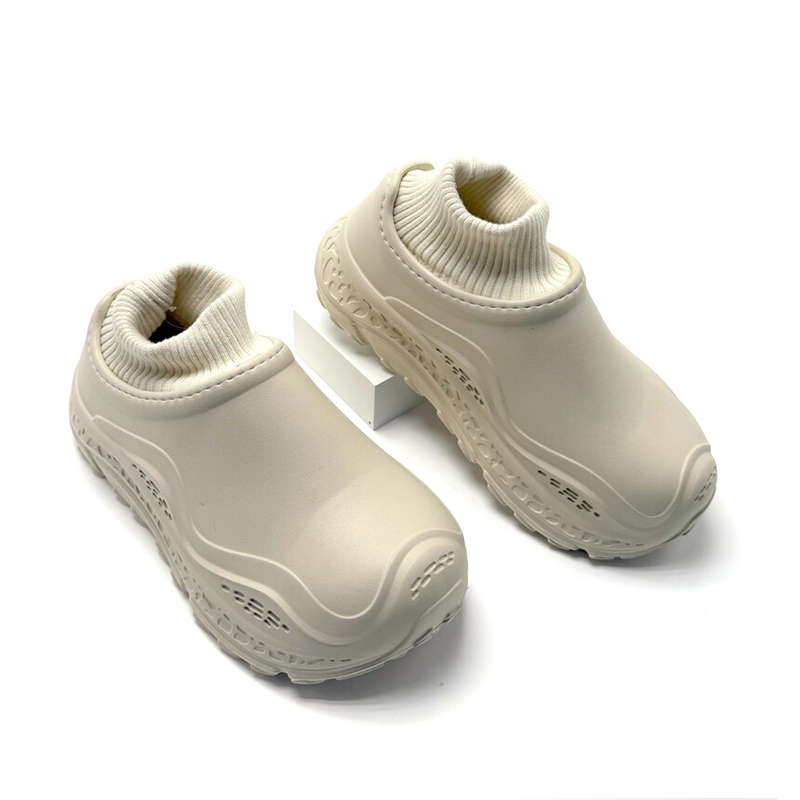 1755594379635230.jpg 雅购特拖鞋