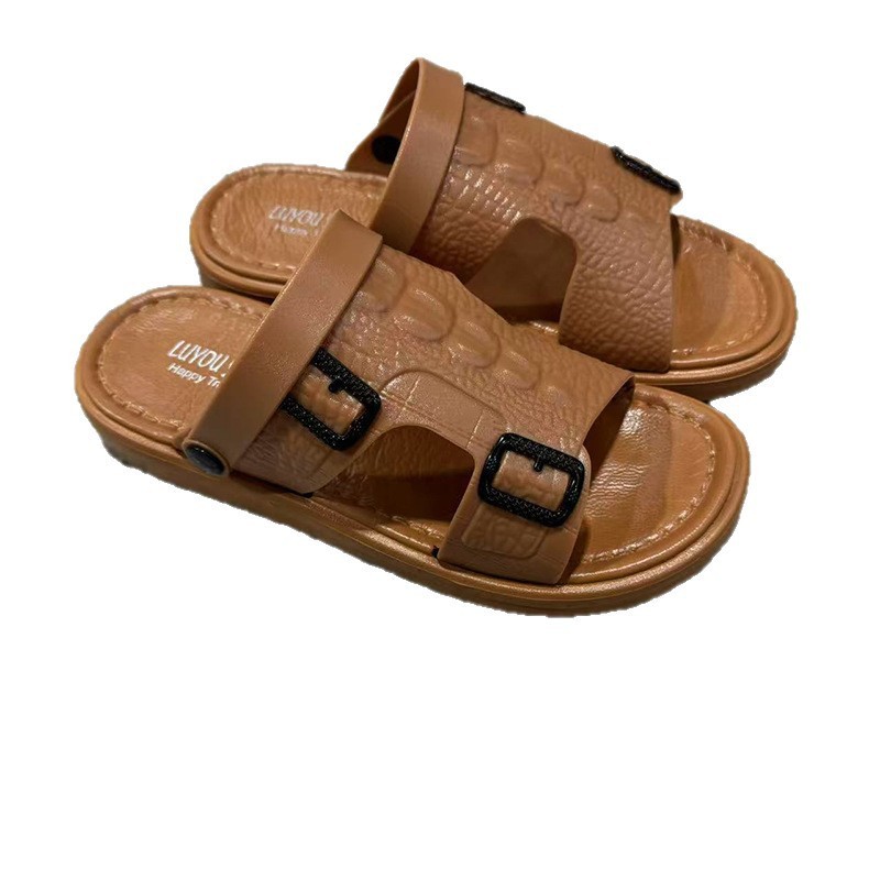 1755671018952384.jpg 雅购特拖鞋