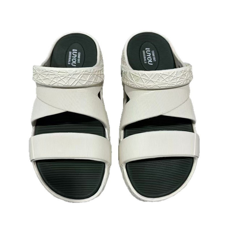 1755671229229176.jpg 雅购特拖鞋