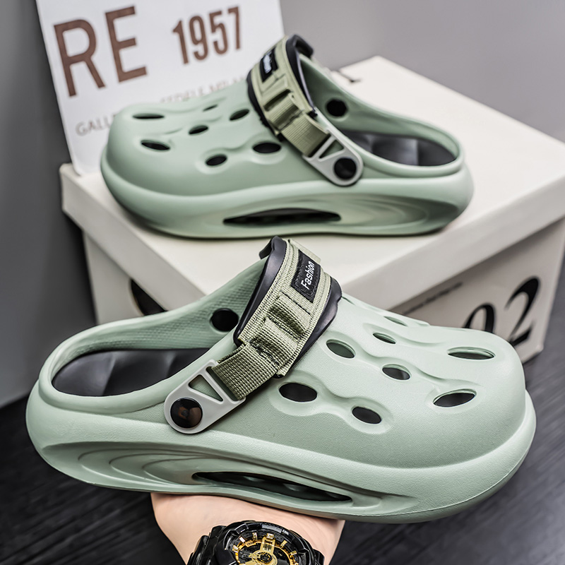 1755744655760413.jpg 雅购特拖鞋