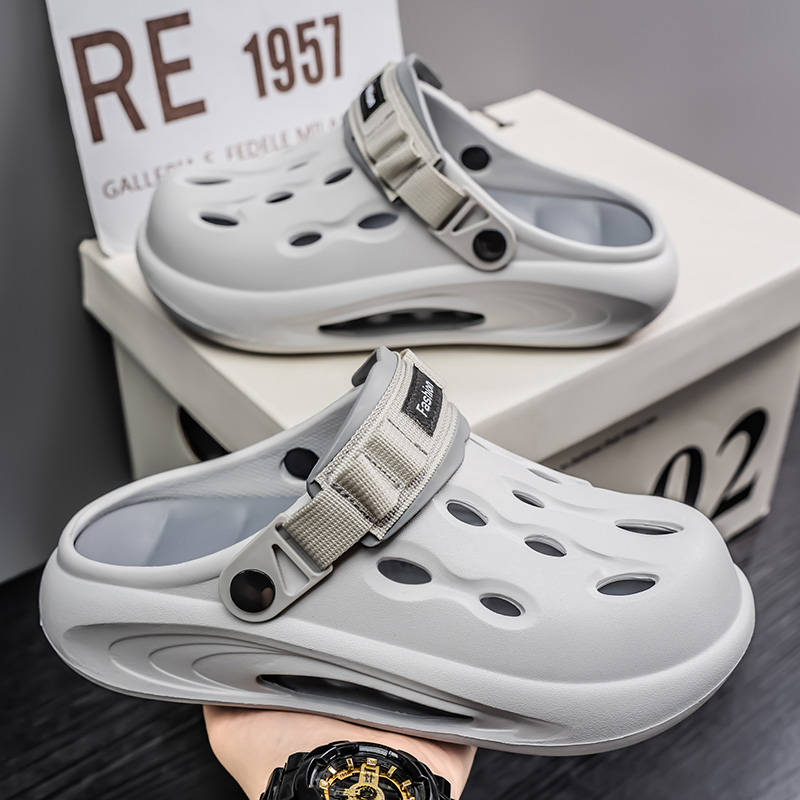 1755744655974001.jpg 雅购特拖鞋