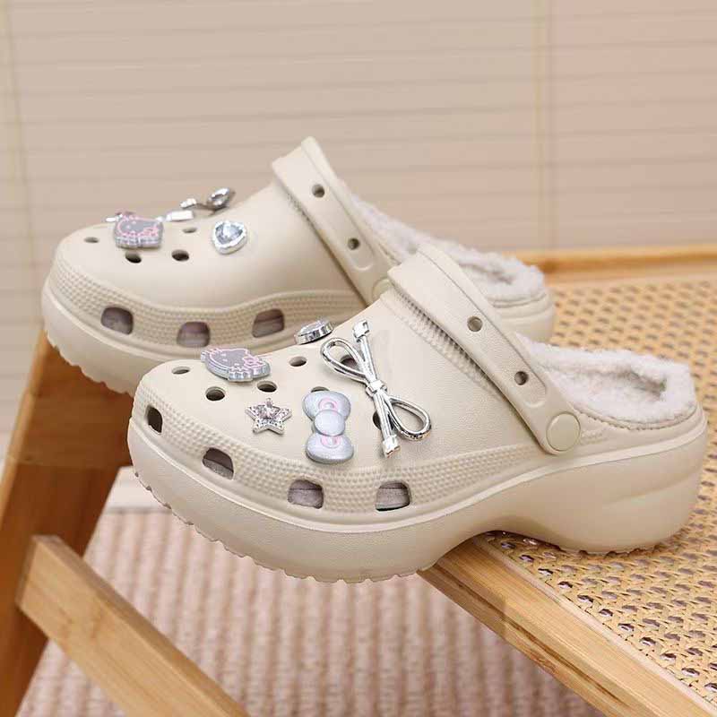 1755755113937778.jpg 雅购特拖鞋