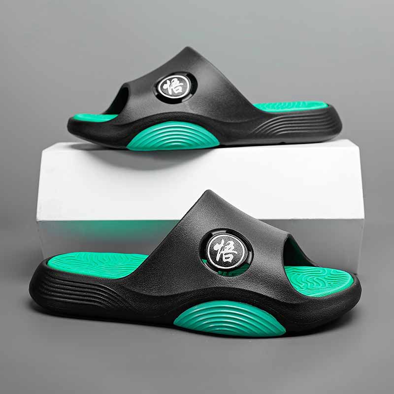 1755935623185571.jpg 雅购特拖鞋