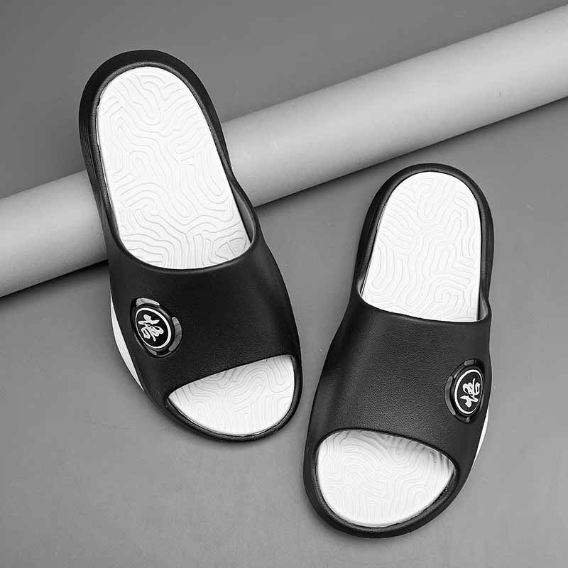 1755935884490540.jpg 雅购特拖鞋