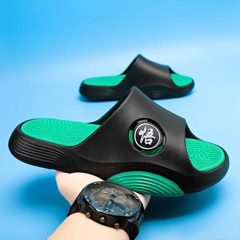 1755935884500803.jpg 雅购特拖鞋