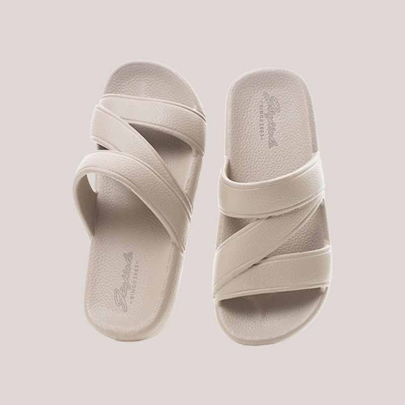 1755941496101109.jpg 雅购特拖鞋